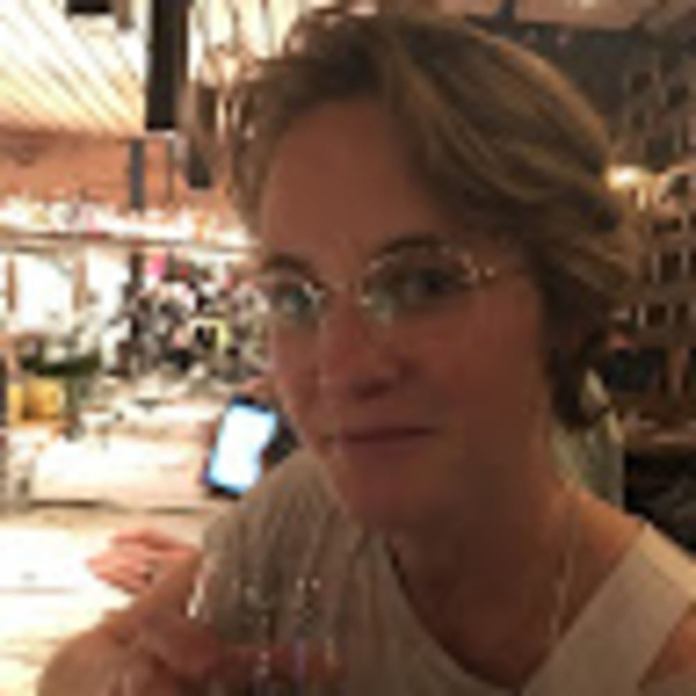 Meet your Posher, Evana